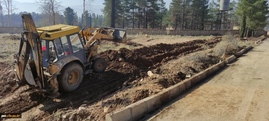 13ساخت مسیر تردد جدید از خوابگاه شهید چمران به سلف شهید احمدی روشن 8