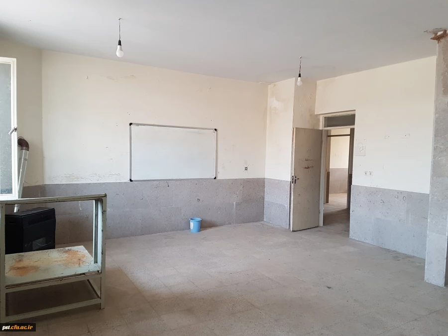 17تهیه بیش از 420 صندلی آموزشی، 10 صندلی استاد  و 10 تریبون استاد آموزشی 2 3