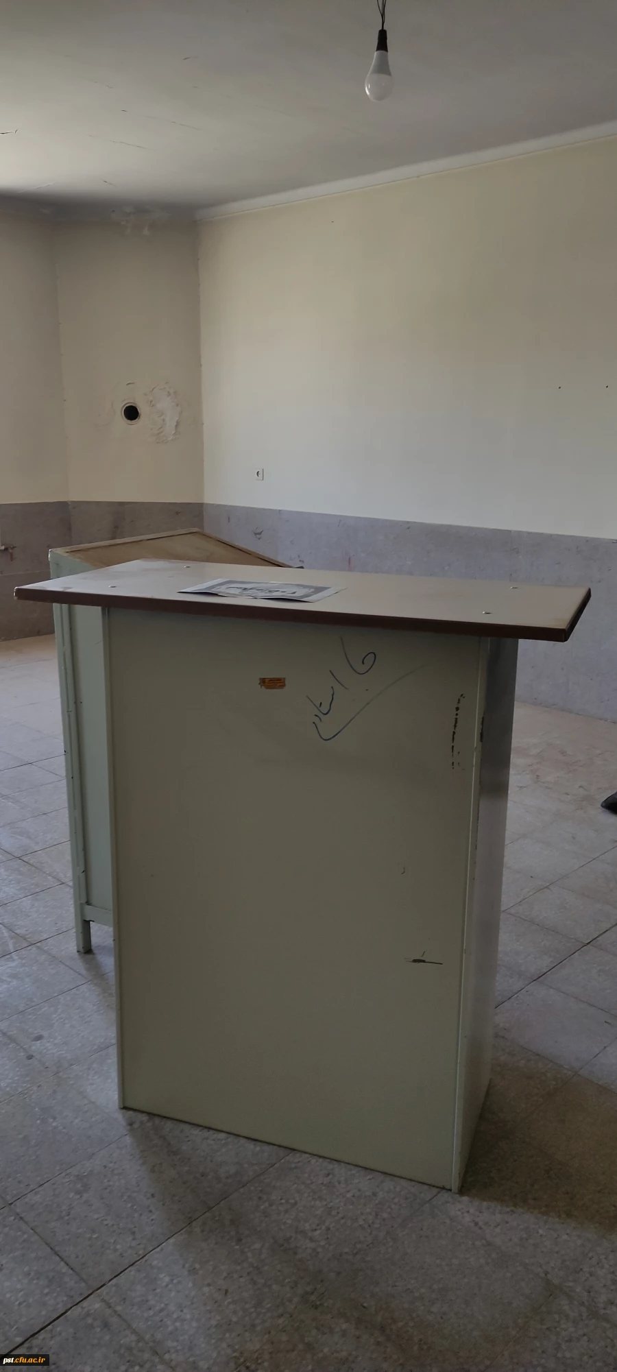 17تهیه بیش از 420 صندلی آموزشی، 10 صندلی استاد  و 10 تریبون استاد آموزشی 2 11