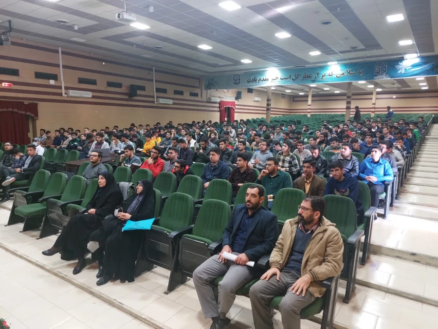 جلسه توجیهی آیین نامه آموزشی در واحد دانشگاهی شهید مطهری شیراز