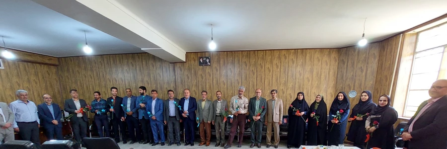 تقدیر از اساتید و اعضای هیئت علمی دانشگاه فرهنگیان واحد شهید مطهری شیراز به مناسبت روز معلم و (بزرگداشت سالروز شهادت استاد شهید مطهری)