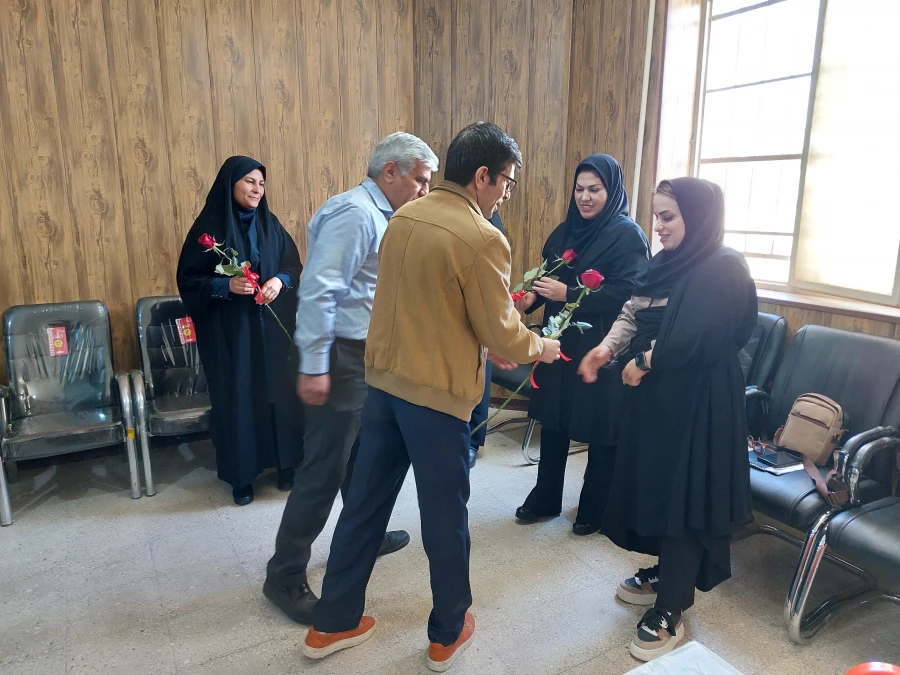 تقدیر از اساتید و اعضای هیئت علمی دانشگاه فرهنگیان واحد شهید مطهری شیراز به مناسبت روز معلم و (بزرگداشت سالروز شهادت استاد شهید مطهری)