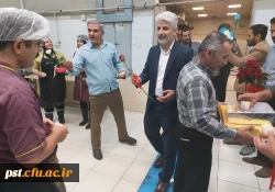 تقدیر و تشکر از نیروهای خدمات و نیروهای آشپزخانه به مناسبت روز کار و کارگر دانشگاه فرهنگیان واحد شهید مطهری شیراز 4