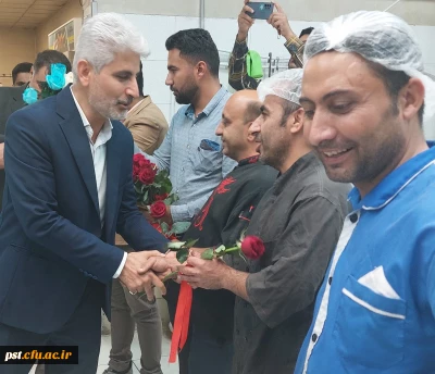 تقدیر و تشکر از نیروهای خدمات و نیروهای آشپزخانه به مناسبت روز کار و کارگر دانشگاه فرهنگیان واحد شهید مطهری شیراز