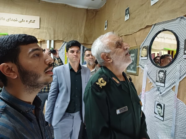 برگزاری بزرگداشت یادمان شهدا در واحد دانشگاهی شهید مطهری شیراز