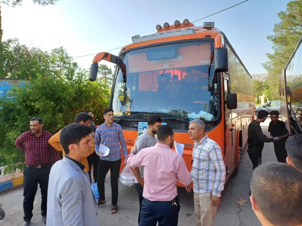 اعزام کاروان زیارتی شهدای خدمت از واحد دانشگاهی شهید مطهری شیراز به مقصد مشهد مقدس