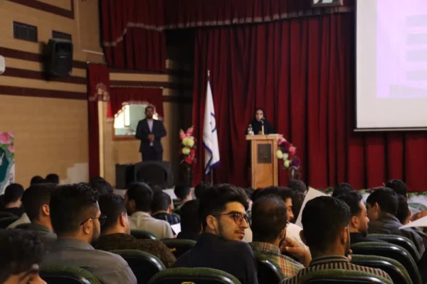 کارگاه پیشگیری از آسیب های اجتماعی در واحد شهید مطهری شیراز برگزار گردید.
 4