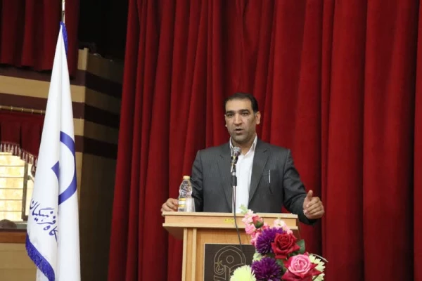 کارگاه پیشگیری از آسیب های اجتماعی در واحد شهید مطهری شیراز برگزار گردید.
 8