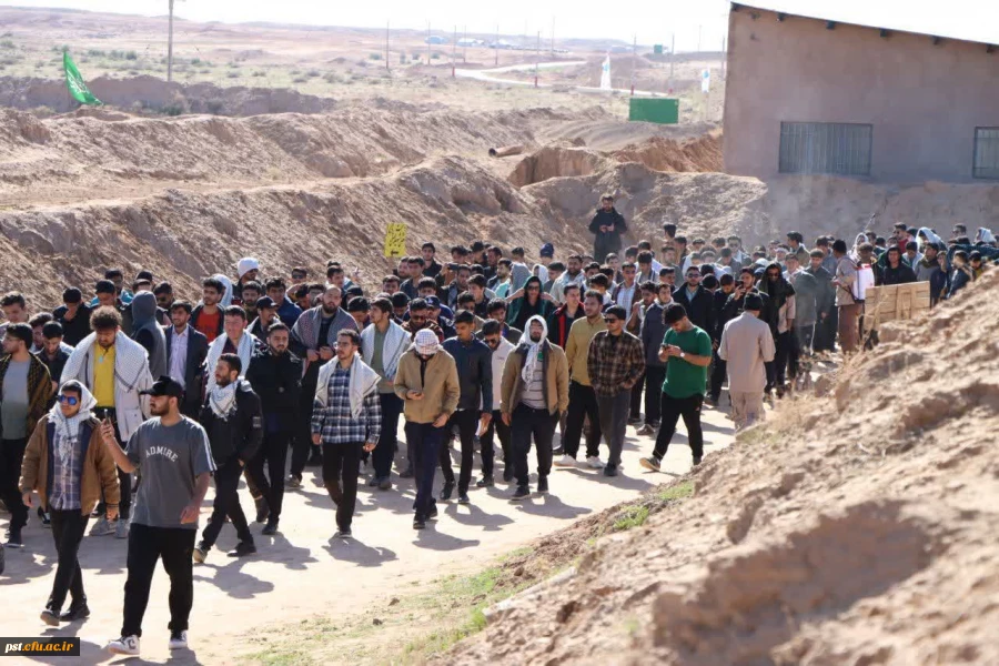 عزام ۳۵۰ دانشجویی معلم پسر استان فارس به مناطق عملیاتی دوران دفاع مقدس

 4