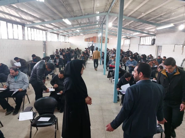 آزمون مهارت آموزان پودمان سری یازدهم آموزگار ابتدایی و استثنایی برادران در سالن امتحانات واحد شهید مطهری شیراز برگزار شد. 5