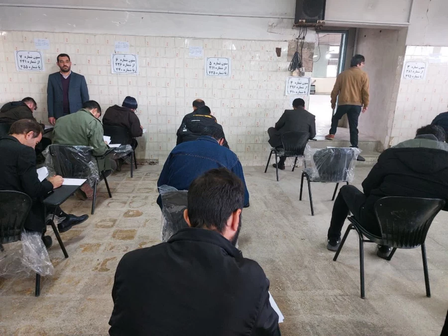 آزمون مهارت آموزان پودمان سری یازدهم آموزگار ابتدایی و استثنایی برادران در سالن امتحانات واحد شهید مطهری شیراز برگزار شد. 10