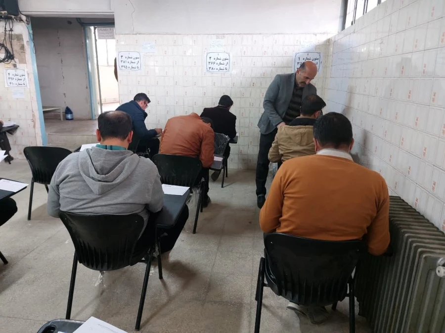 آزمون مهارت آموزان پودمان سری یازدهم آموزگار ابتدایی و استثنایی برادران در سالن امتحانات واحد شهید مطهری شیراز برگزار شد. 11