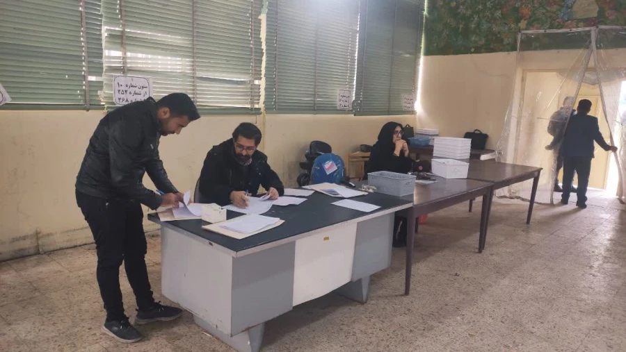 برگزاری آزمون مهارت آموزان پودمان سری یازدهم آموزگار ابتدایی و استثنایی خواهران در سالن امتحانات واحد شهید مطهری شیراز برگزار شد. 4