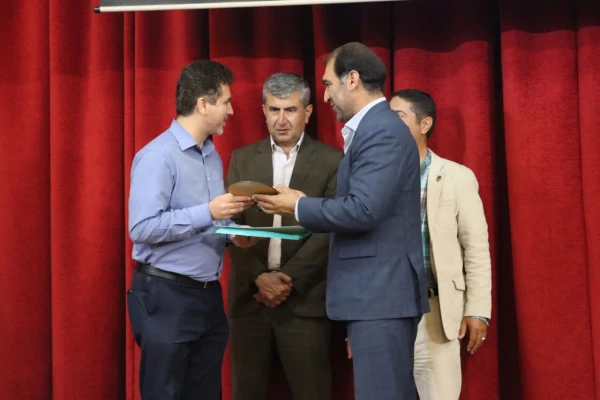 مراسم گرامیداشت روز روانشناس و مشاور با حضور دانشجویان رشته مشاوره و امور تربیتی دانشگاه فرهنگیان فارس و مسئولین محترم دانشگاه فرهنگیان فارس در روز سه شنبه مورخ ۹ اردیبهشت ماه ۱۴۰۴ در سالن اجتماعات واحد شهید مطهری شیراز برگزار شد. 3