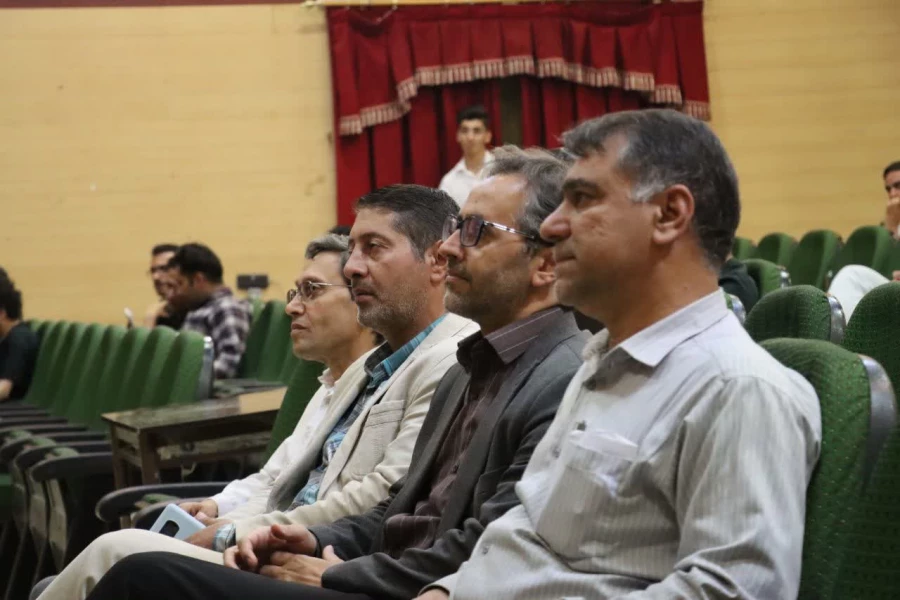 مراسم گرامیداشت روز روانشناس و مشاور با حضور دانشجویان رشته مشاوره و امور تربیتی دانشگاه فرهنگیان فارس و مسئولین محترم دانشگاه فرهنگیان فارس در روز سه شنبه مورخ ۹ اردیبهشت ماه ۱۴۰۴ در سالن اجتماعات واحد شهید مطهری شیراز برگزار شد. 20