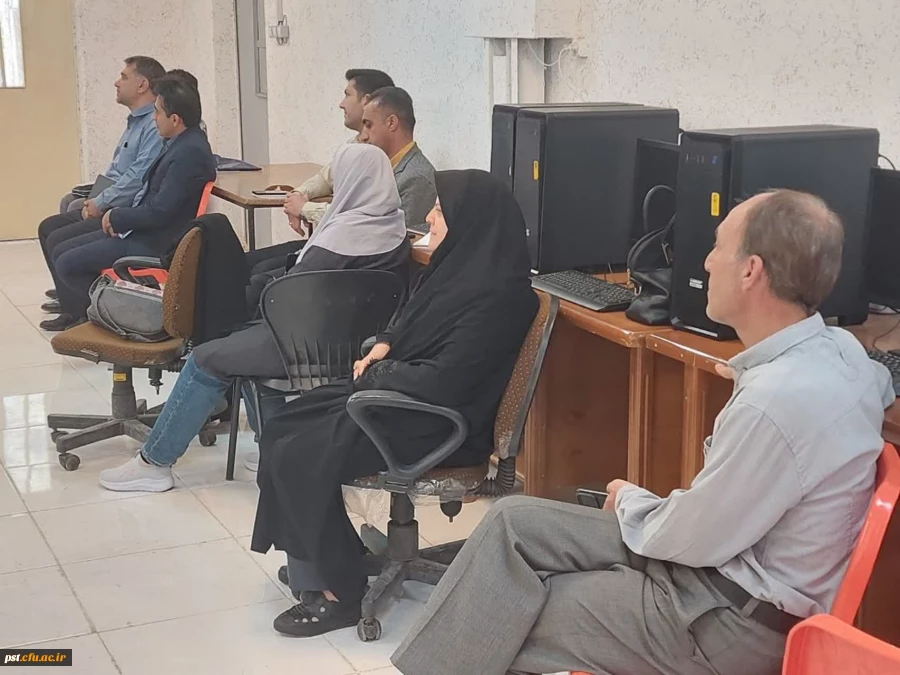 کارگاه آموزشی اکسل ویژه کارشناسان و کارشناس مسئولان در واحد شهید مطهری شیراز برگزار شد.
 9