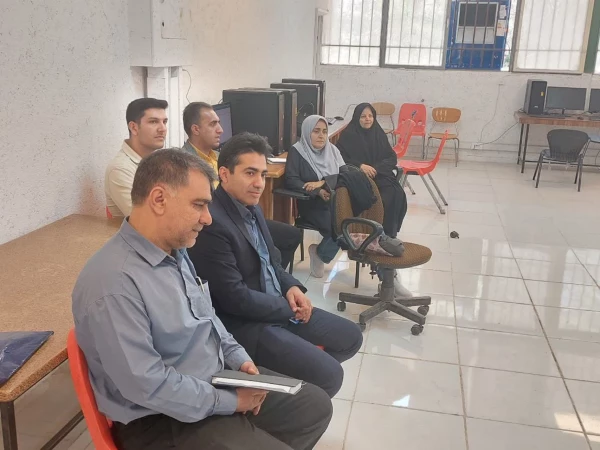 کارگاه آموزشی اکسل ویژه کارشناسان و کارشناس مسئولان در واحد شهید مطهری شیراز برگزار شد. 3