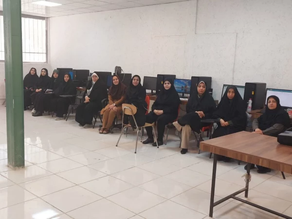 کارگاه آموزشی اکسل ویژه کارشناسان و کارشناس مسئولان در واحد شهید مطهری شیراز برگزار شد. 4