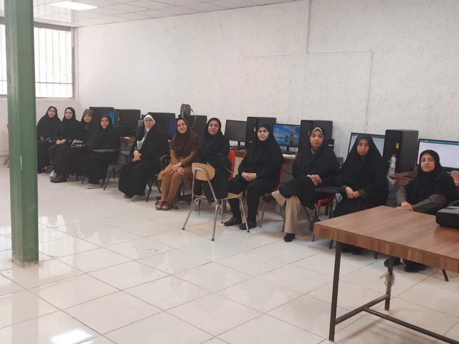 کارگاه آموزشی اکسل ویژه کارشناسان و کارشناس مسئولان در واحد شهید مطهری شیراز برگزار شد. 4