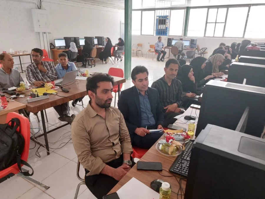 کارگاه آموزشی اکسل ویژه کارشناسان و کارشناس مسئولان در واحد شهید مطهری شیراز برگزار شد. 7