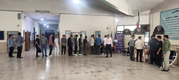 برگزاری انتخابات شورای صنفی  دانشجویان واحد شهید مطهری شیراز
  2