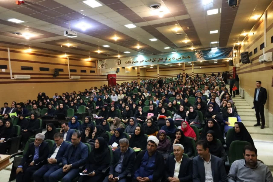 آیین افتتاحیه دوره چهار روزه توانمندسازی منابع انسانی با حضور سرگروه های آموزشی، کارشناسان، راهبران و مدیران دوره ابتدایی در دانشگاه فرهنگیان واحد شهید مطهری شیراز 9