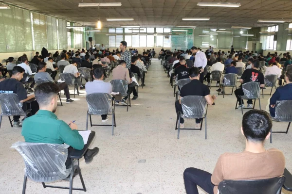 بازدید سرپرست دانشگاه فرهنگیان فارس از محل برگزاری امتحانات پایان ترم واحد شهید مطهری  5