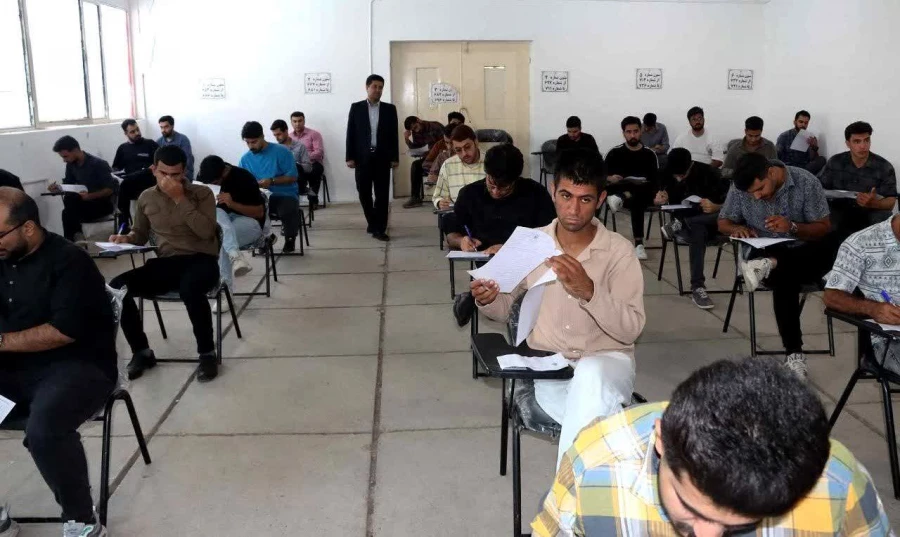 بازدید سرپرست دانشگاه فرهنگیان فارس از محل برگزاری امتحانات پایان ترم واحد شهید مطهری  8