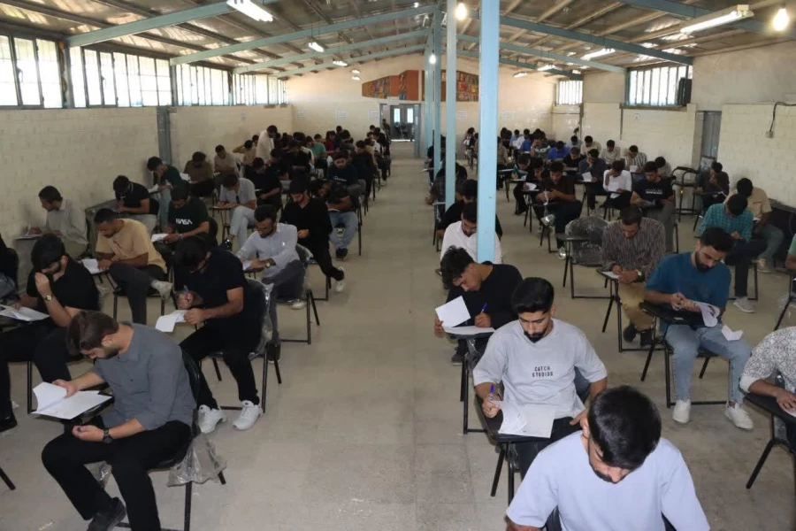 بازدید سرپرست دانشگاه فرهنگیان فارس از محل برگزاری امتحانات پایان ترم واحد شهید مطهری  9