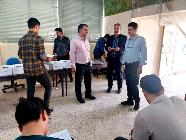 بازدید دکتر میر یونسی از واحد شهید مطهری شیراز در راستای آماده سازی برگزاری آزمون اصلح 3