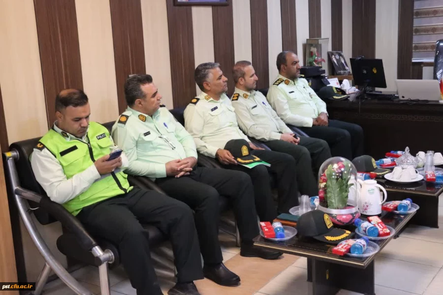 امنیت، آگاهی و مشارکت اجتماعی؛ فرماندهی انتظامی زرقان مهمان دانشگاه فرهنگیان شیراز در هفته ناجا 3