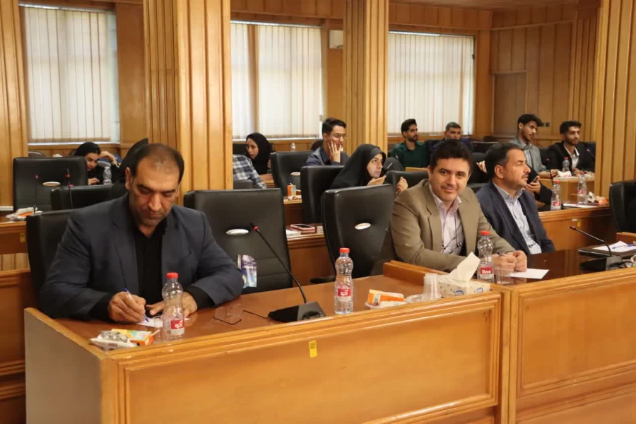 برگزاری نشست هم اندیشی سرپرست و برخی مسوولان دانشگاه فرهنگیان فارس با دبیران و اعضای شورای صنفی و رفاهی؛ تأکید بر ارتقاء سطح رفاهی و پیگیری مطالبات دانشجومعلمان 6