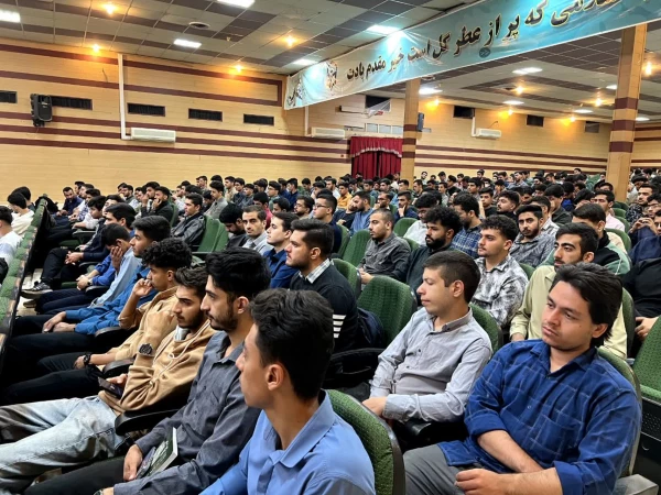 برگزاری جلسه توجیهی دانشجویان ورودی ۱۴۰۴ دانشگاه فرهنگیان واحد شهید مطهری شیراز 6