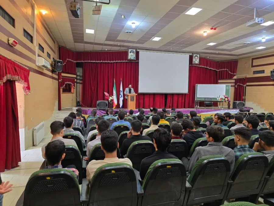 برگزاری کارگاه آشنایی با رشته الهیات و تبیین آینده تحصیلی و شغلی 
 3