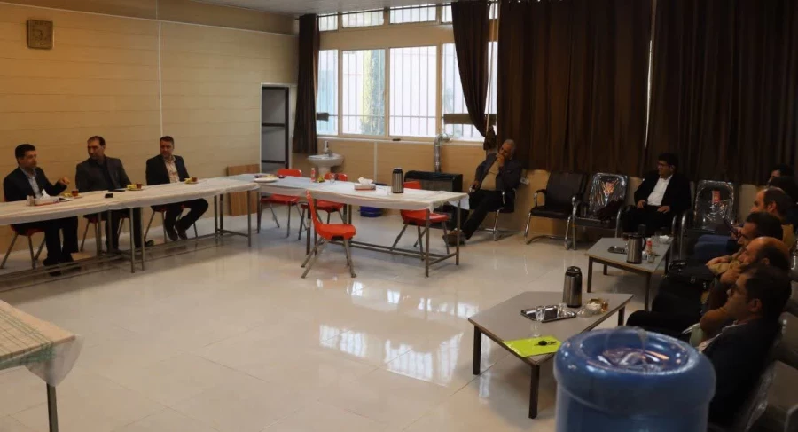  نشست صمیمی سرپرست دانشگاه فرهنگیان فارس با اساتید واحد شهید مطهری شیراز 4